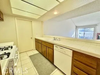 $2,500 | 1694 Bridgeport, West Covina, CA 91791