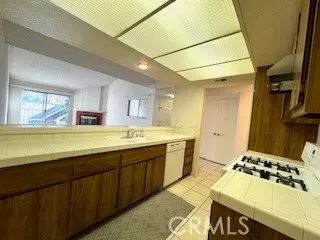 $2,500 | 1694 Bridgeport, West Covina, CA 91791