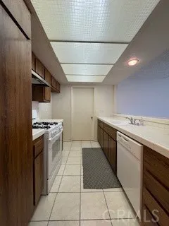 $2,500 | 1694 Bridgeport, West Covina, CA 91791