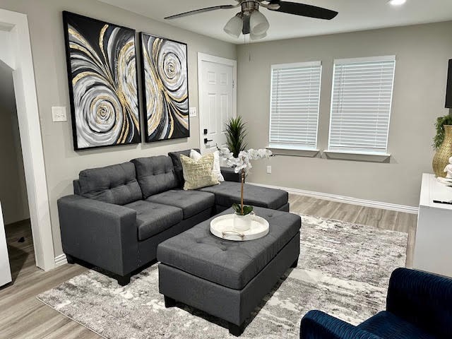 2202 Solo Street, Unit 2204 Houston, TX 77020 - Photo 6 of 21 a living room with furniture and a window