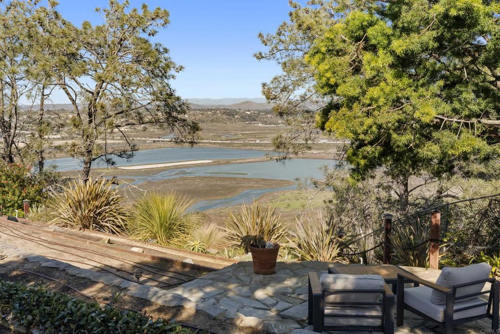 1449 Crest Road Del Mar, CA 92014 - Photo 11 of 14