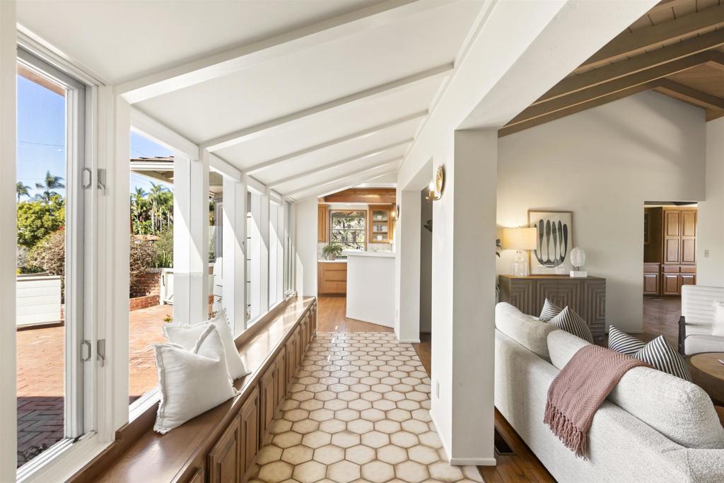 1449 Crest Road Del Mar, CA 92014 - Photo 3 of 14