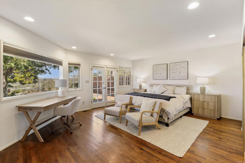 1449 Crest Road Del Mar, CA 92014 - Photo 5 of 14