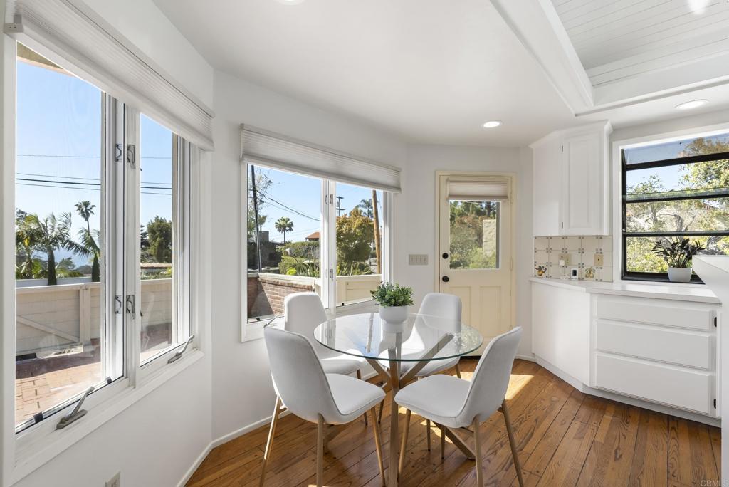 1449 Crest Road Del Mar, CA 92014 - Photo 7 of 14