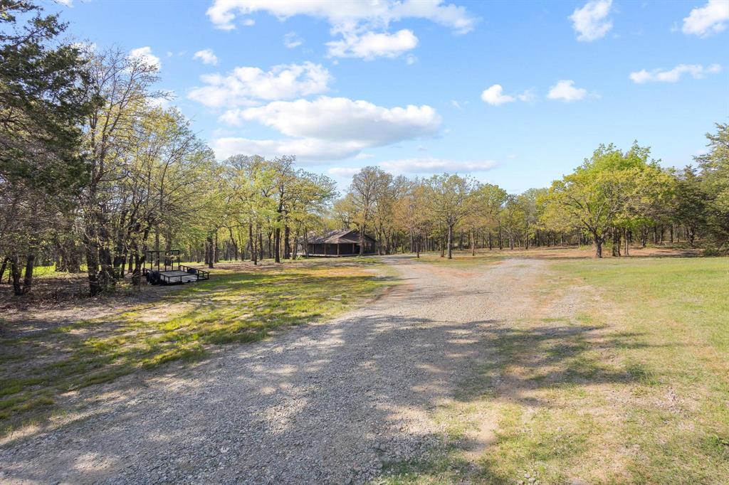 181 Jennettes Road Denison, TX 75020 - Photo 2 of 40