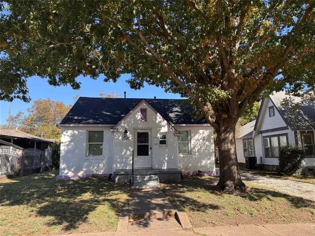 $1,895 | 2547 Sharon Street, Dallas, TX 75211