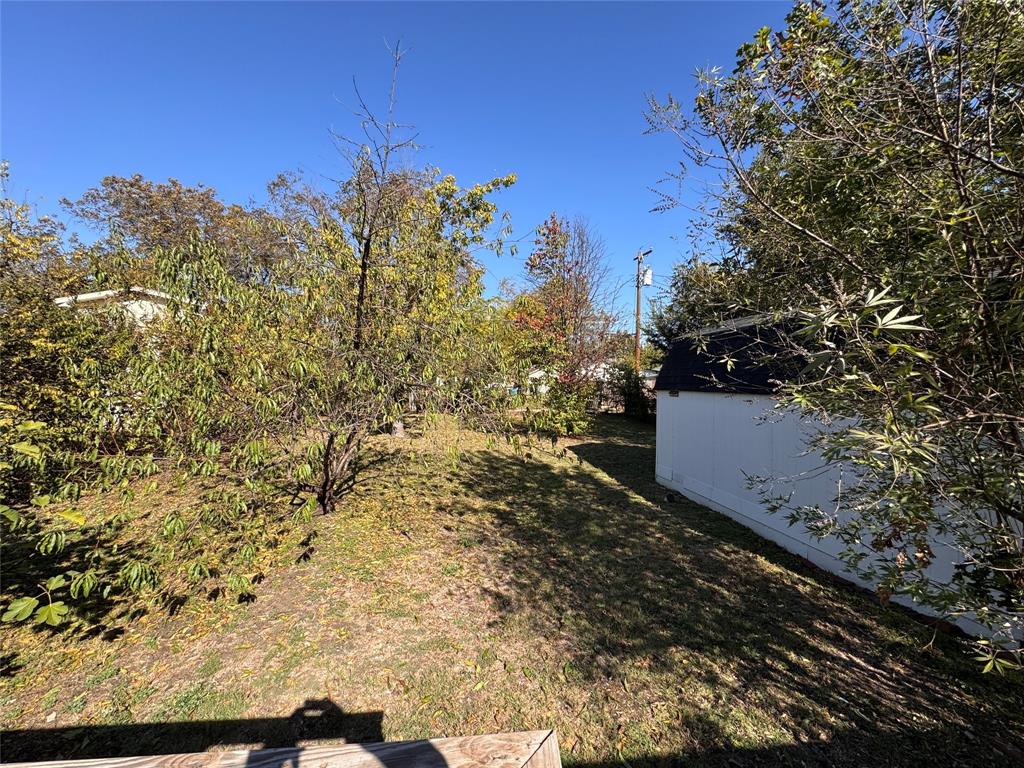 2547 Sharon Street Dallas, TX 75211 - Photo 21 of 22 a view of a yard
