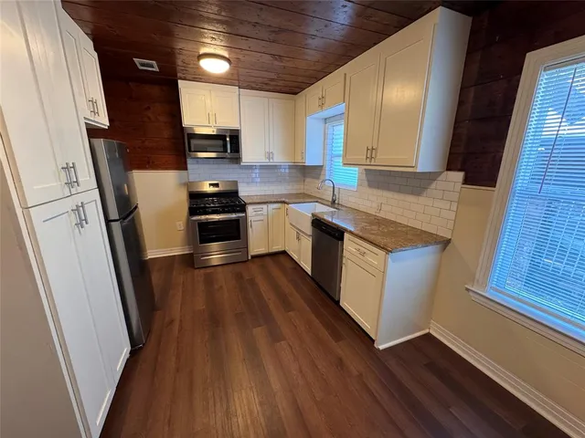 $1,895 | 2547 Sharon Street, Dallas, TX 75211