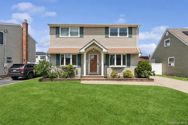 $849,950 | 1016 Washington Avenue, Westbury, NY 11590