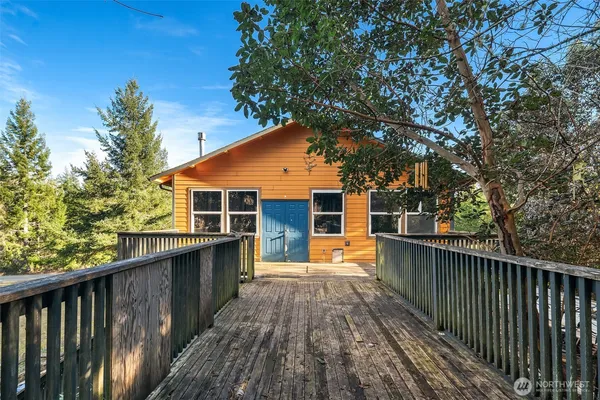 $500,000 | 23611 West Ludvick Lake Drive, Seabeck, WA 98380