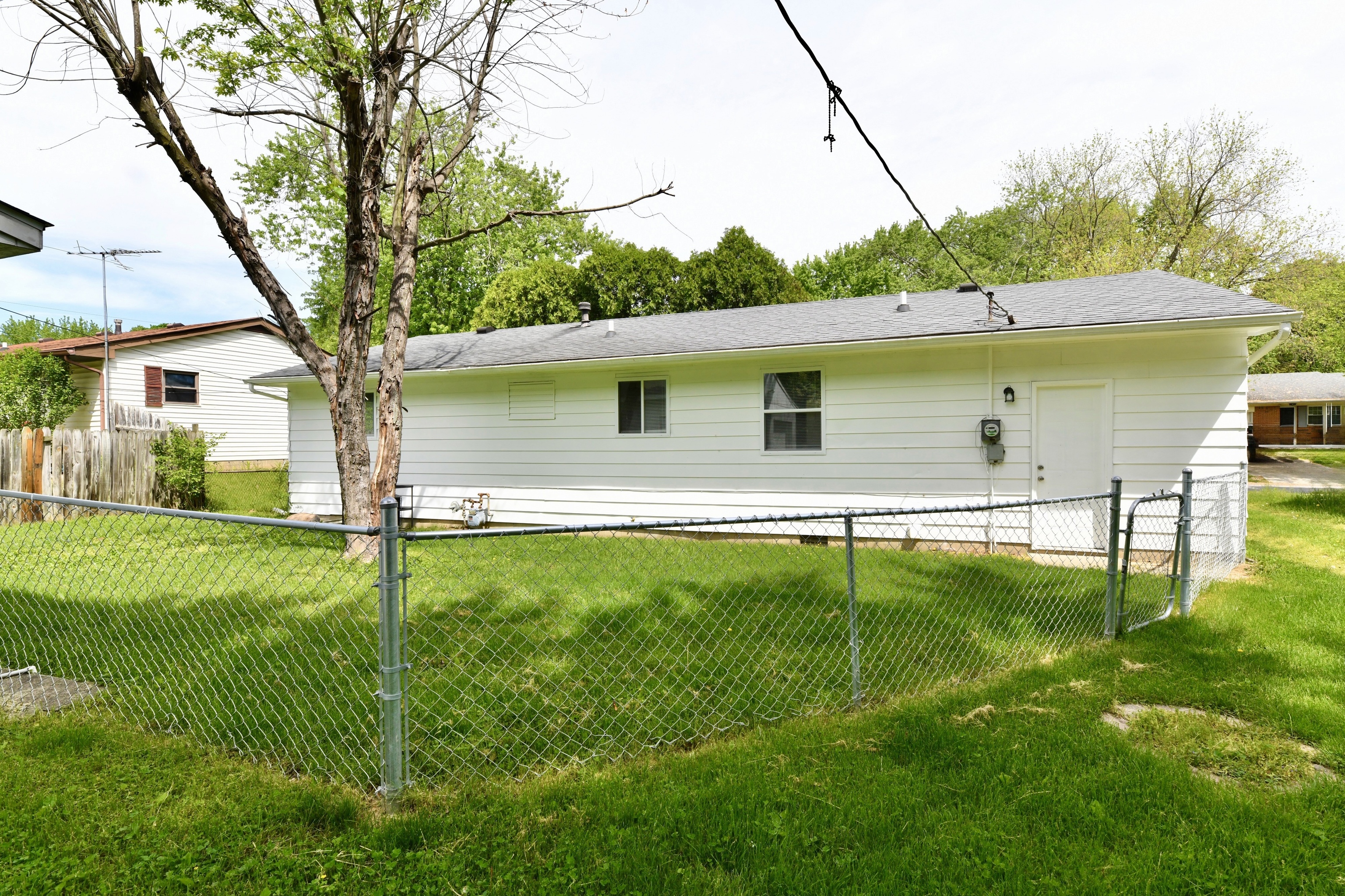 5013 Gambel Road Indianapolis, IN 46221 - Photo 5 of 23 Gallery Image 5