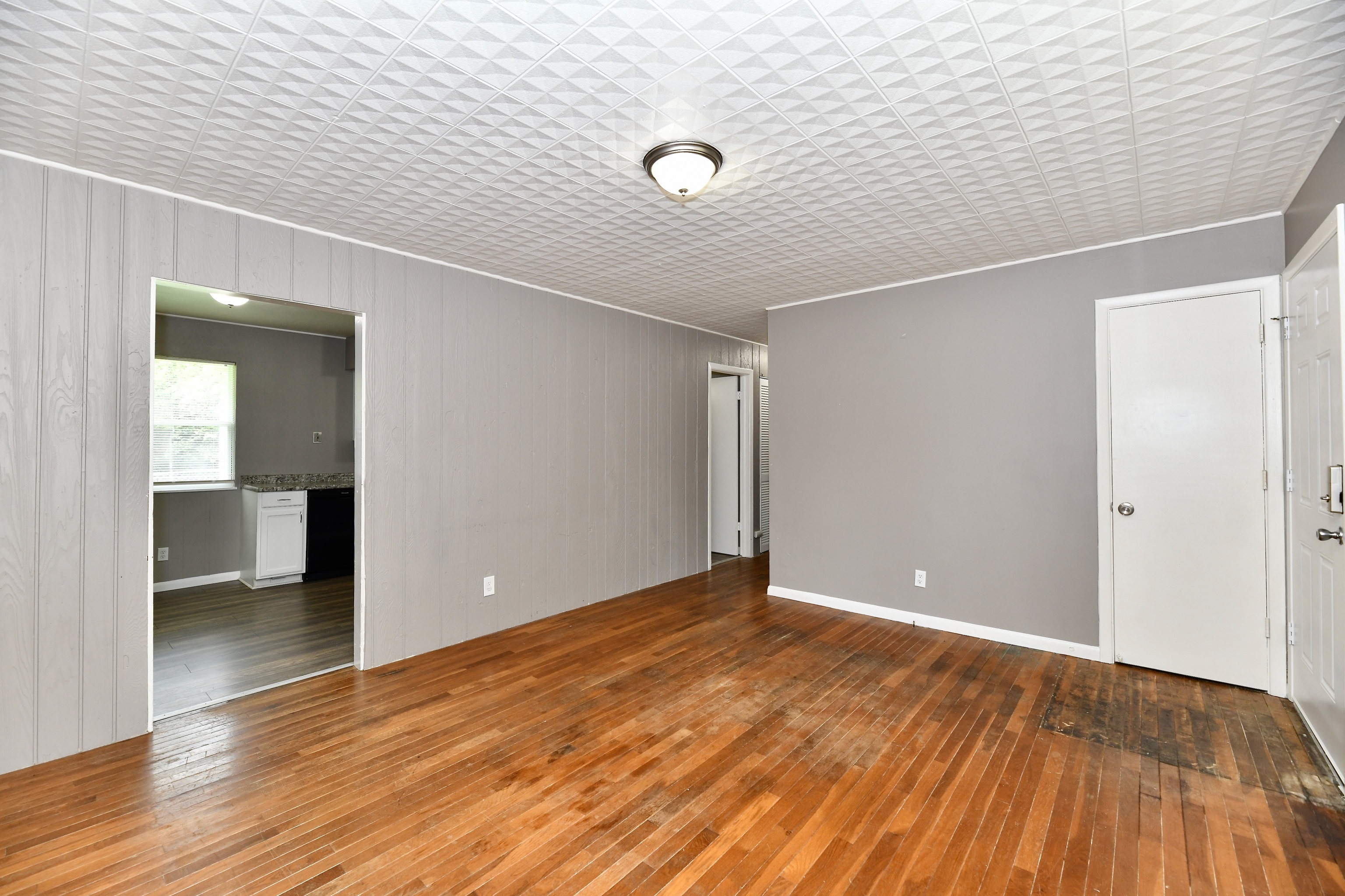 5013 Gambel Road Indianapolis, IN 46221 - Photo 7 of 23 Gallery Image 7