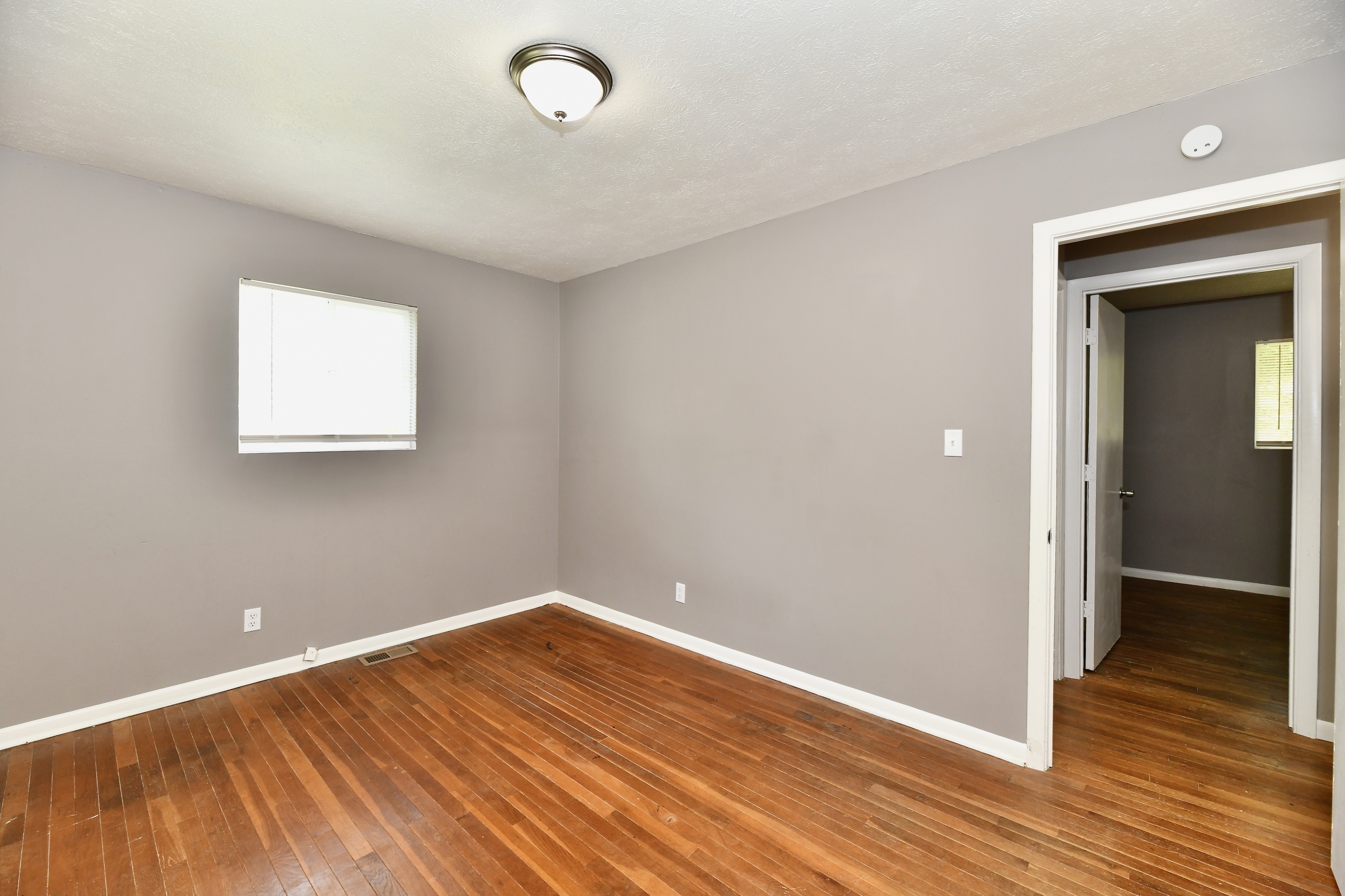 5013 Gambel Road Indianapolis, IN 46221 - Photo 9 of 23 Gallery Image 9