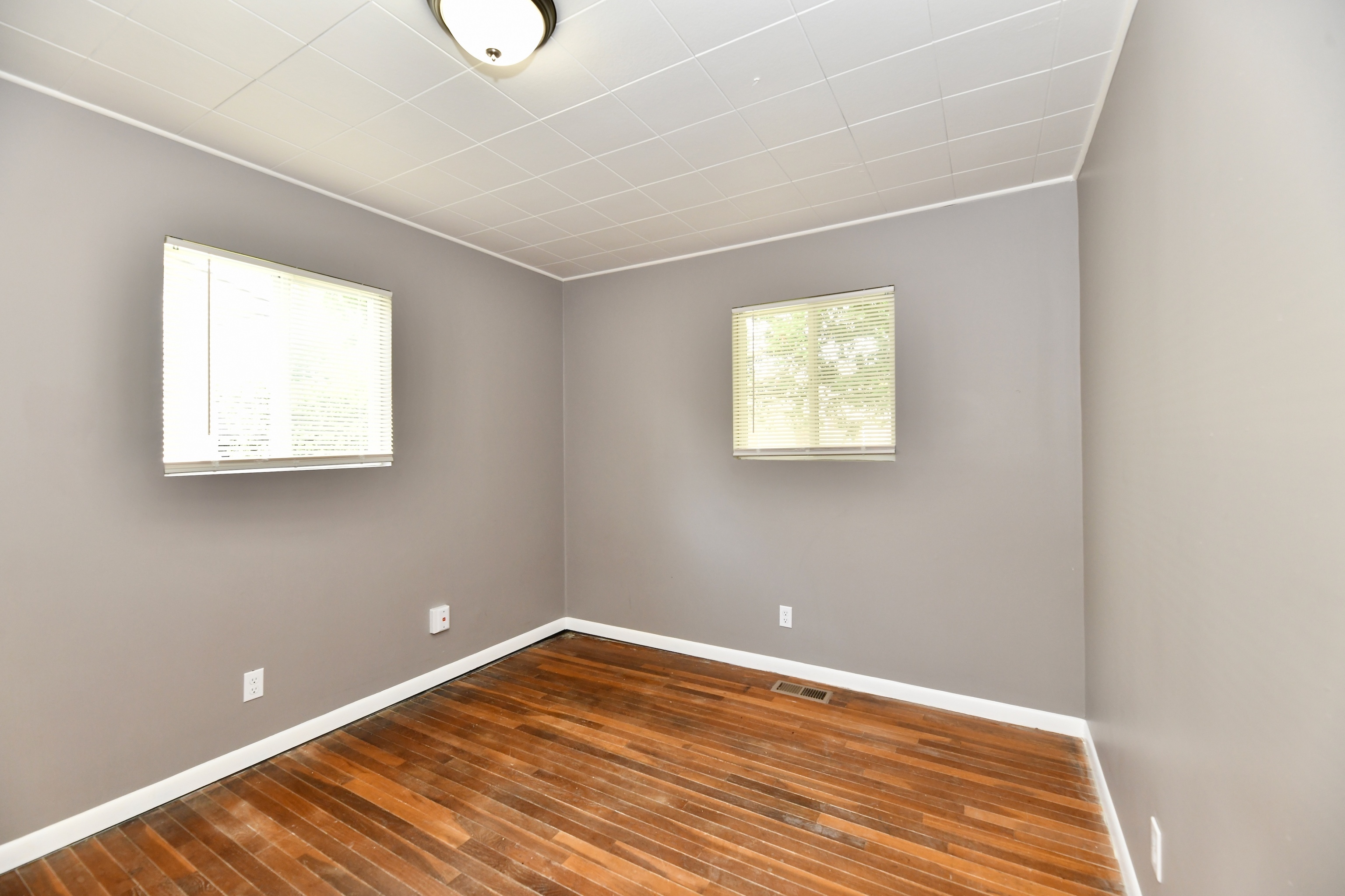 5013 Gambel Road Indianapolis, IN 46221 - Photo 10 of 23 Gallery Image 10