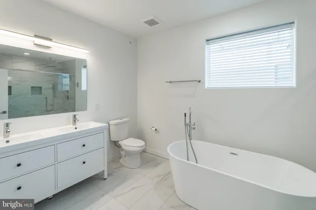 $3,795 | 601 McClellan Street, Philadelphia, PA 19148