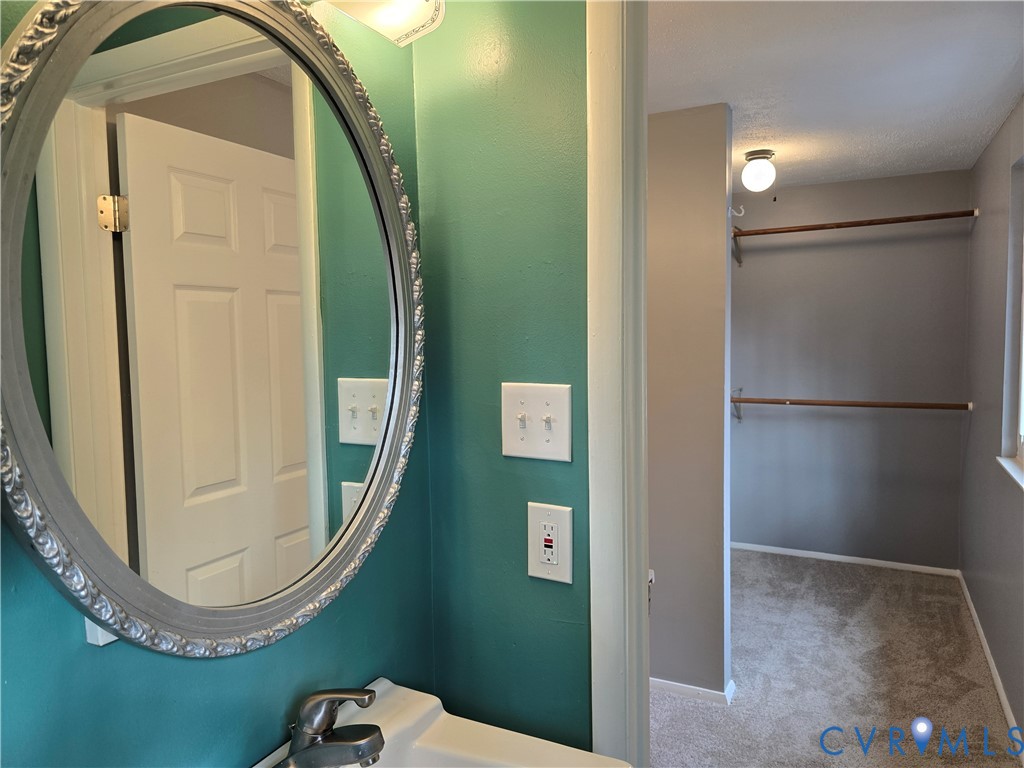 4600 Painted Post Lane Midlothian, VA 23112 - Photo 30 of 44 a view of a mirror