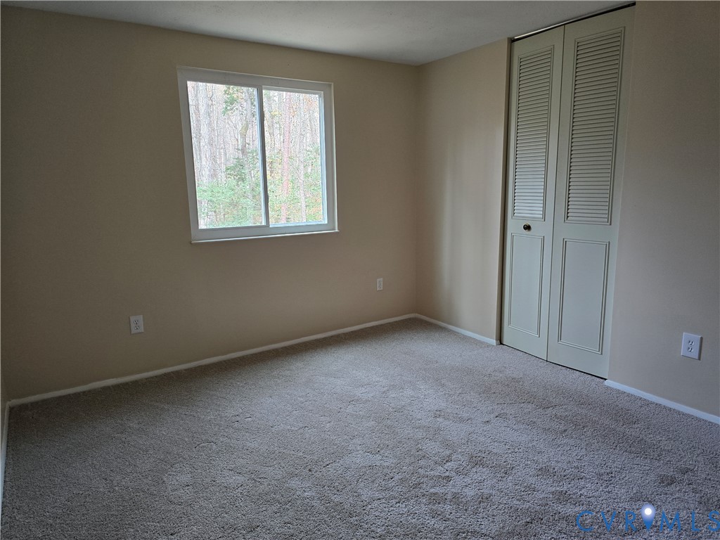 4600 Painted Post Lane Midlothian, VA 23112 - Photo 36 of 44 an empty room with windows