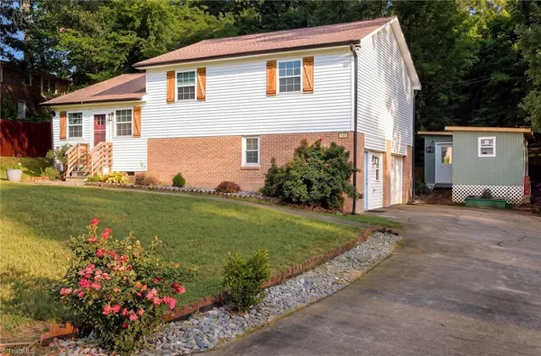 $259,900 | 105 Converse Drive, Lexington, NC 27292