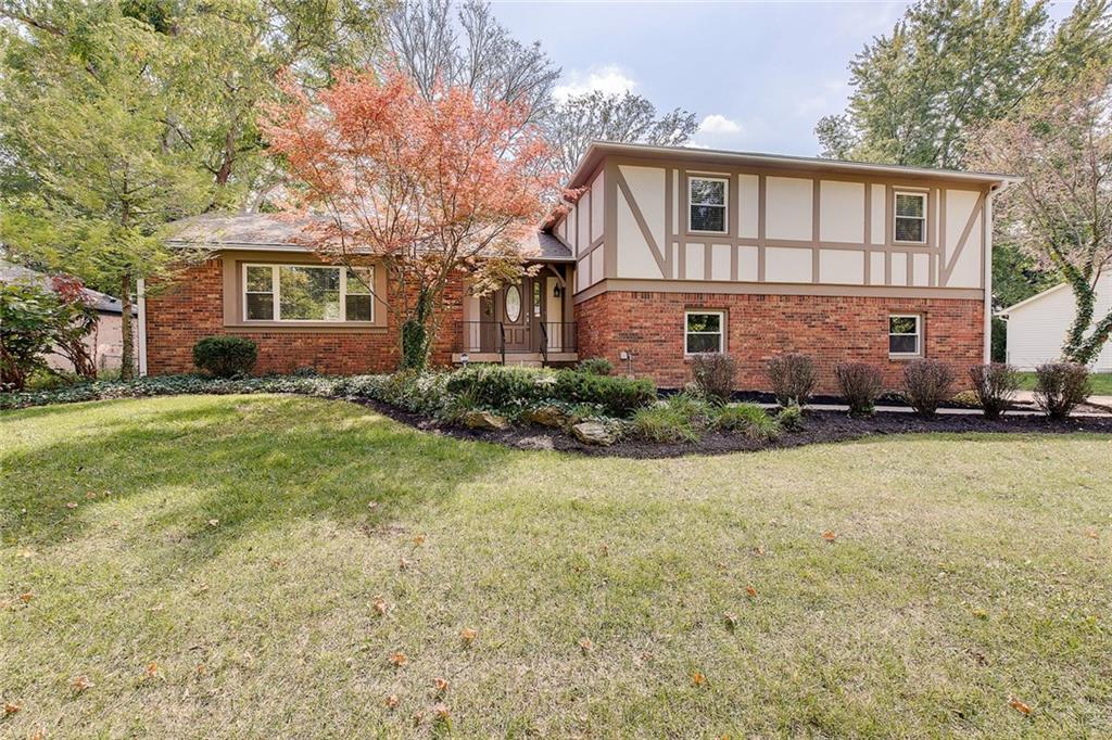 1635 Sturbridge Road Indianapolis, IN 46260 - Photo 1 of 38 Gallery Image 1