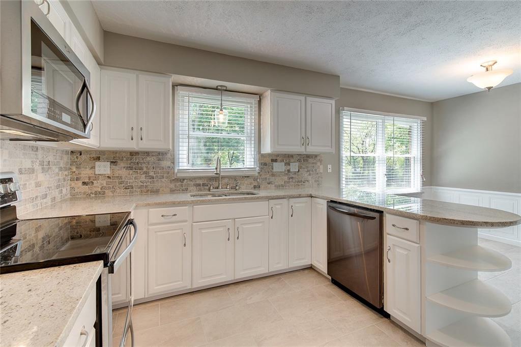 1635 Sturbridge Road Indianapolis, IN 46260 - Photo 16 of 38 Gallery Image 16