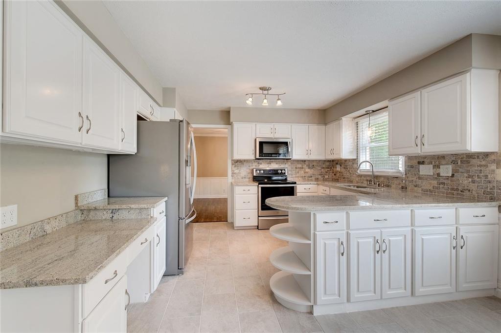 1635 Sturbridge Road Indianapolis, IN 46260 - Photo 20 of 38 Gallery Image 20