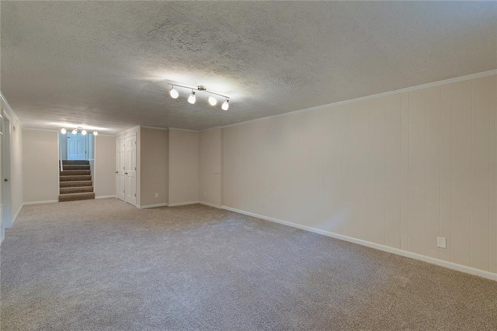 1635 Sturbridge Road Indianapolis, IN 46260 - Photo 28 of 38 Gallery Image 28