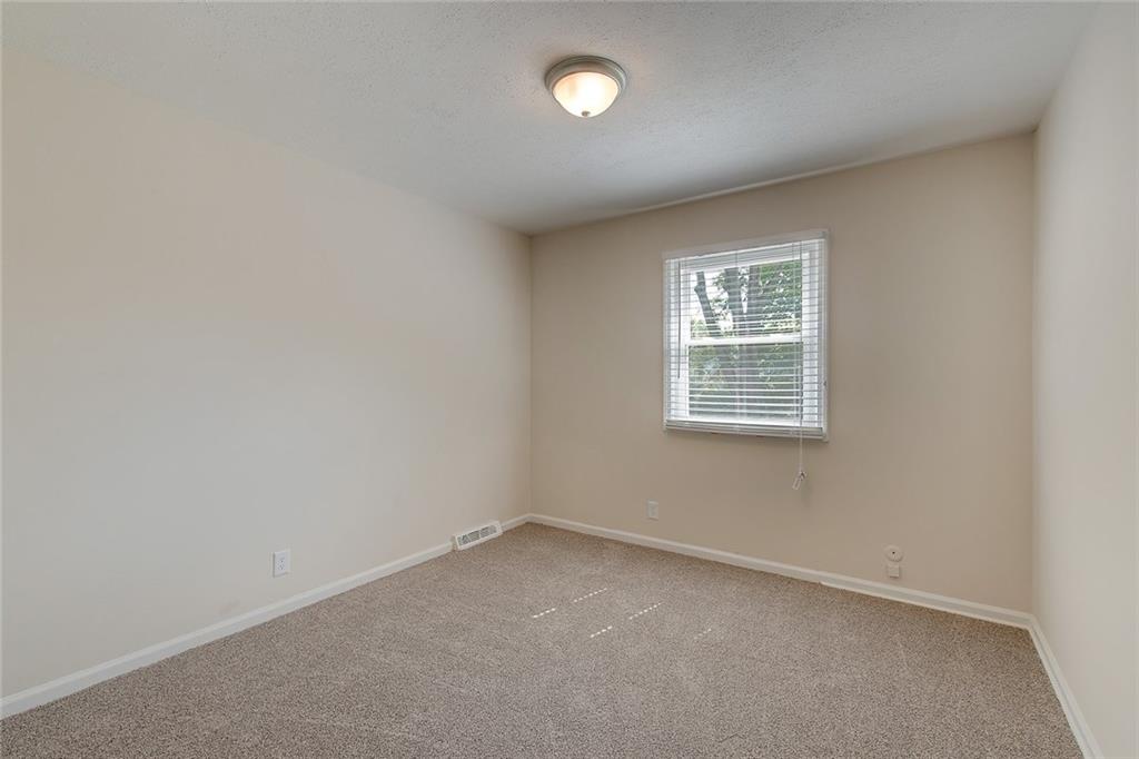 1635 Sturbridge Road Indianapolis, IN 46260 - Photo 37 of 38 Gallery Image 37