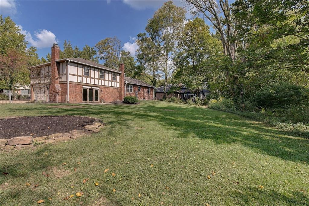 1635 Sturbridge Road Indianapolis, IN 46260 - Photo 6 of 38 Gallery Image 6