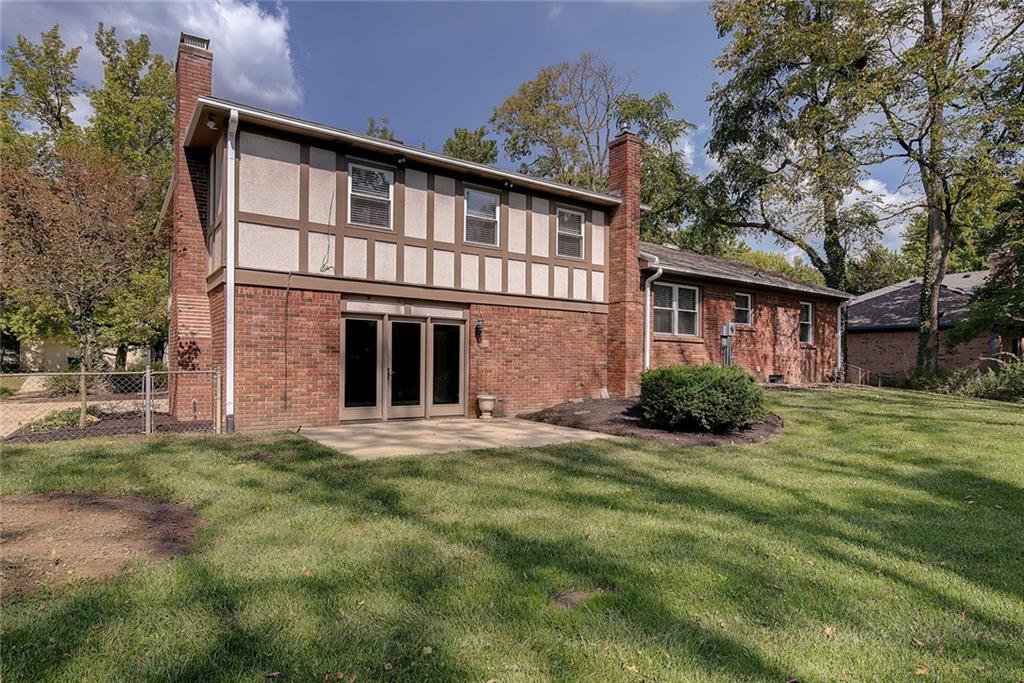 1635 Sturbridge Road Indianapolis, IN 46260 - Photo 7 of 38 Gallery Image 7