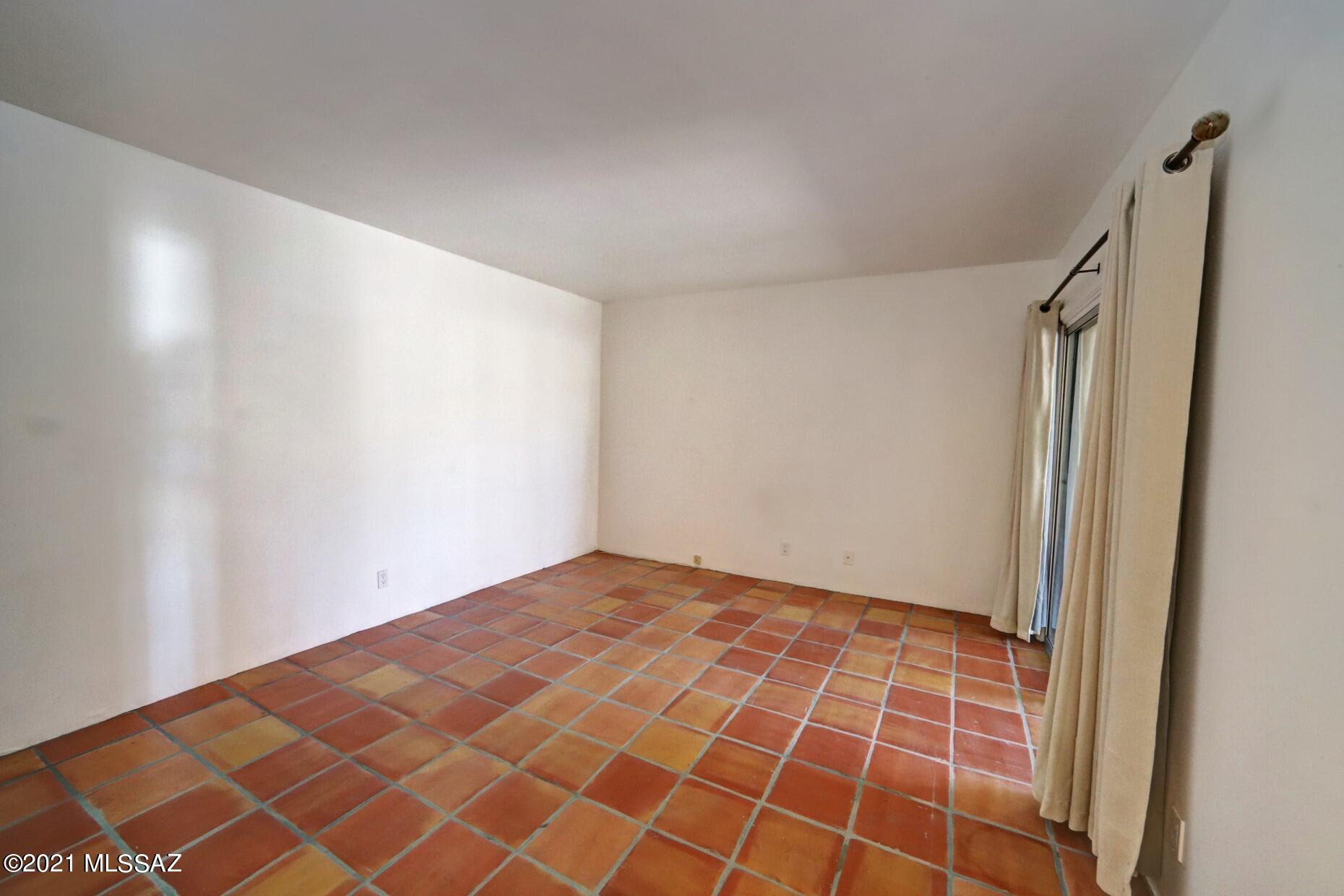 660 East River Road, Unit I Tucson, AZ 85704 - Photo 24 of 37