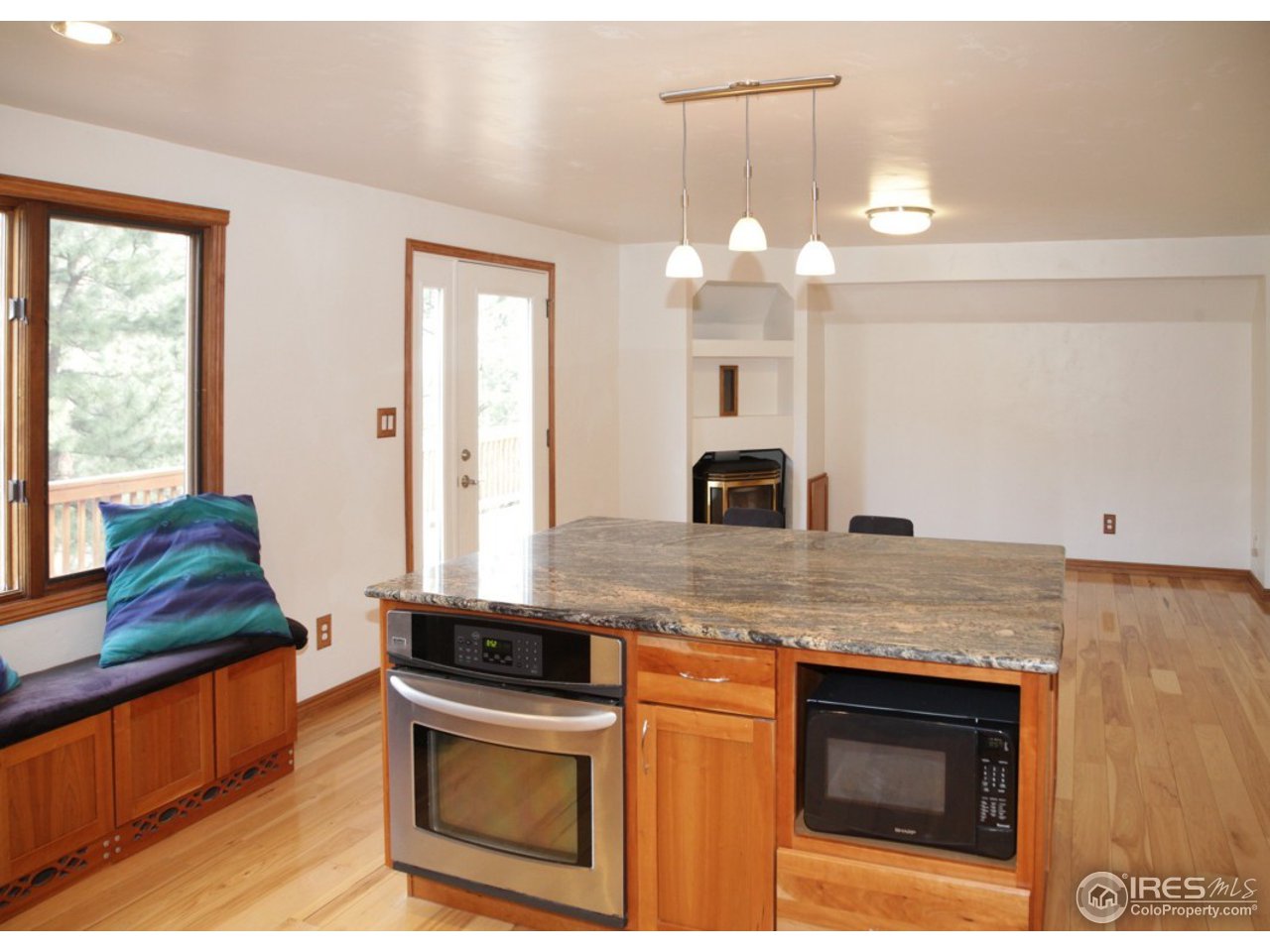 86 Sioux Road Lyons, CO 80540 - Photo 14 of 40 Kitchen Island