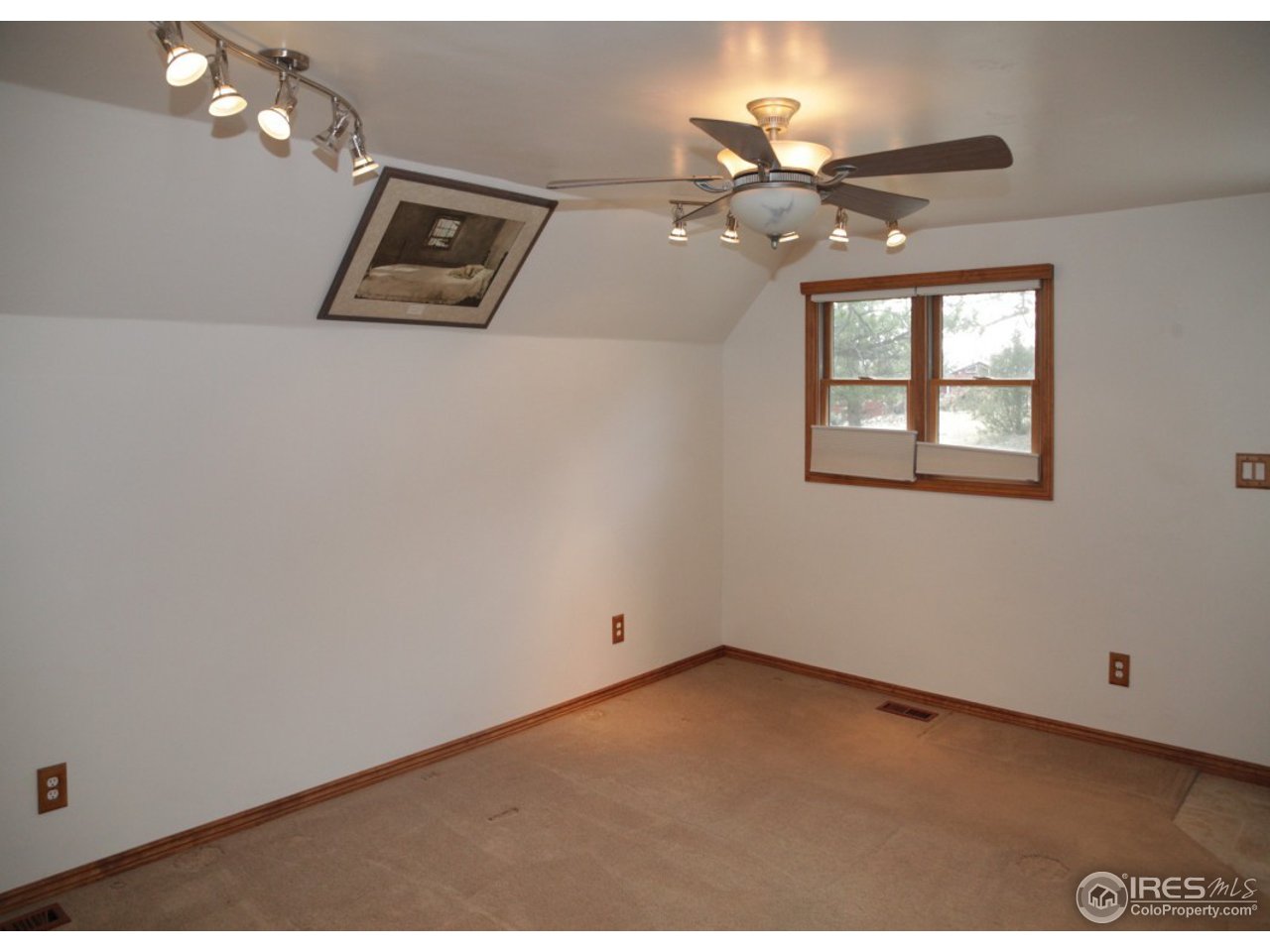 86 Sioux Road Lyons, CO 80540 - Photo 18 of 40 Master bedroom