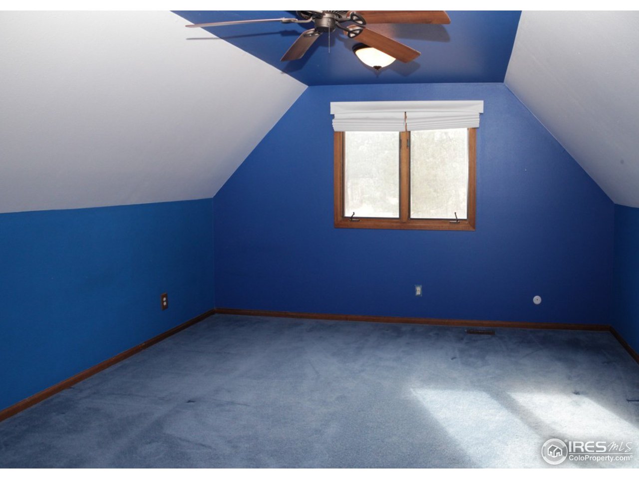 86 Sioux Road Lyons, CO 80540 - Photo 21 of 40 Upper Bedroom2