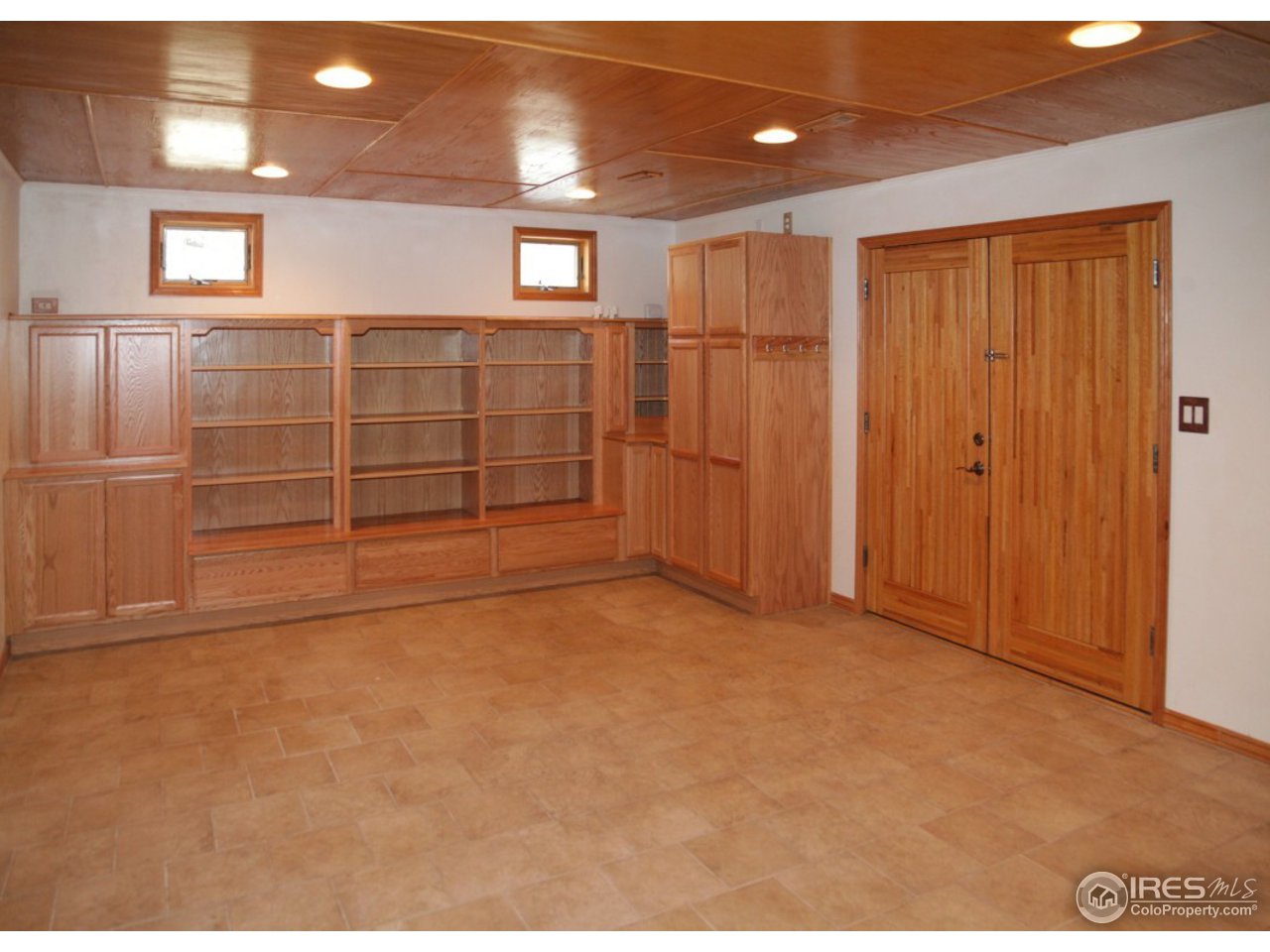 86 Sioux Road Lyons, CO 80540 - Photo 5 of 40 Family Room