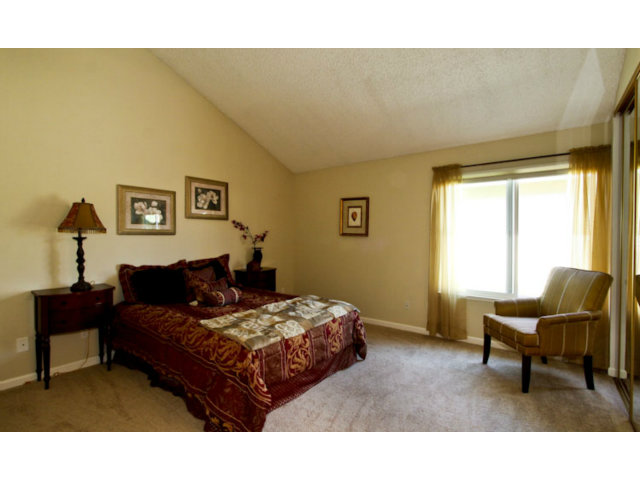 4725 Deep Creek Road Fremont, CA 94555 - Photo 7 of 17 Gallery Image 7