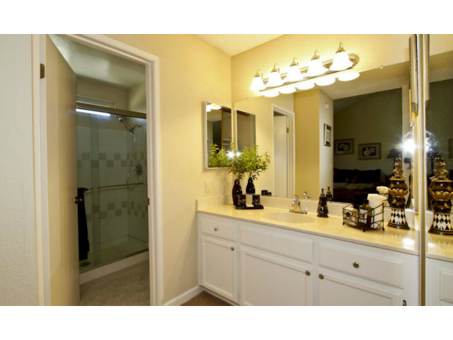 4725 Deep Creek Road Fremont, CA 94555 - Photo 8 of 17 Gallery Image 8
