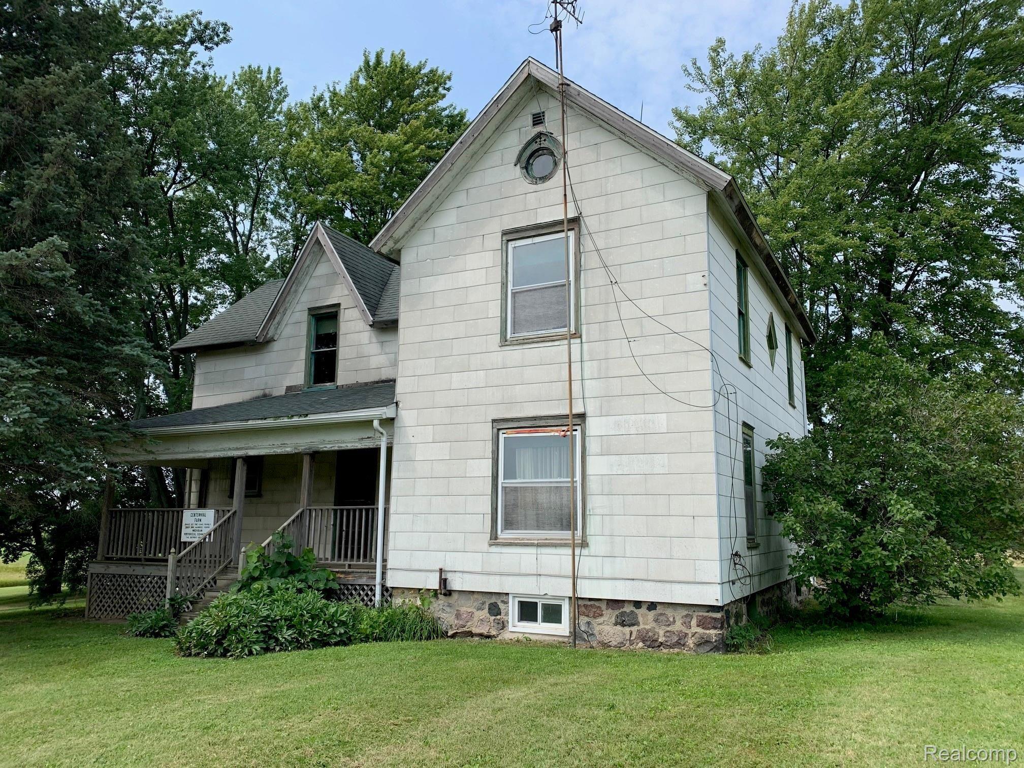 7510 North Lake Road Millington, MI 48746 - Photo 1 of 29 IMG_8388.jpg