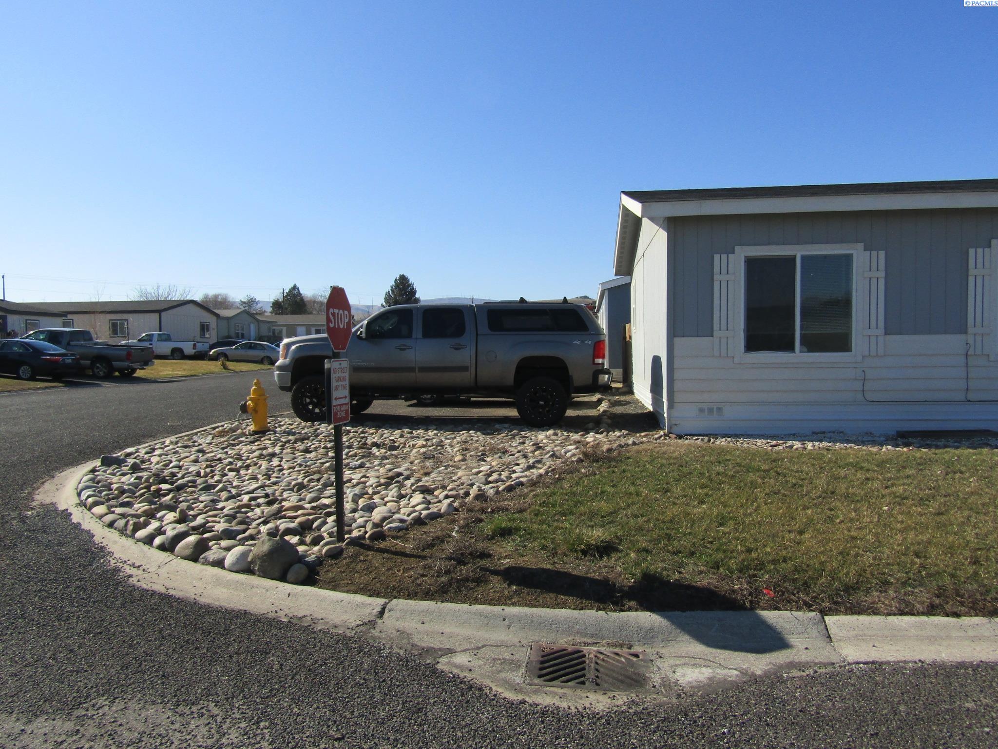 200802 East Game Farm Road Kennewick, WA 99337 - Photo 4 of 35 Gallery Image 4