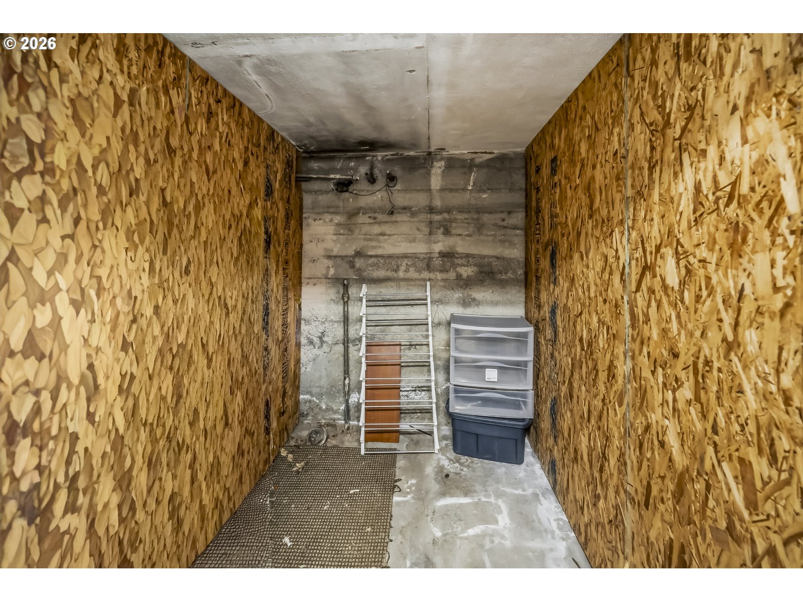 4353 Northeast Halsey Street, Unit 4 Portland, OR 97213 - Photo 22 of 24 a view of entryway and hall