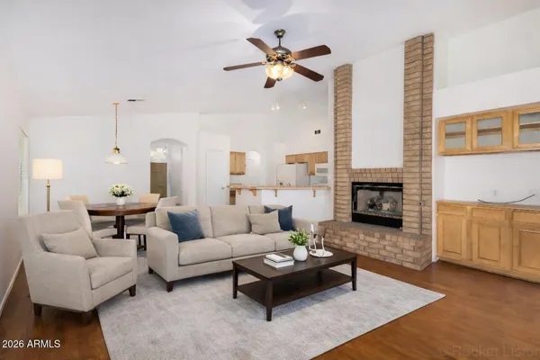 $450,000 | 8438 West Paradise Drive, Peoria, AZ 85345