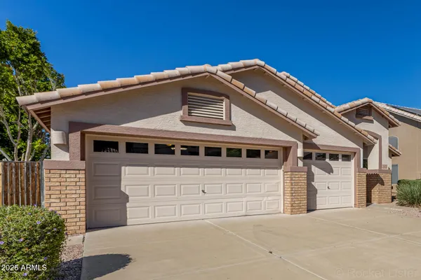 $450,000 | 8438 West Paradise Drive, Peoria, AZ 85345