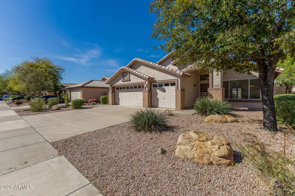 $450,000 | 8438 West Paradise Drive, Peoria, AZ 85345