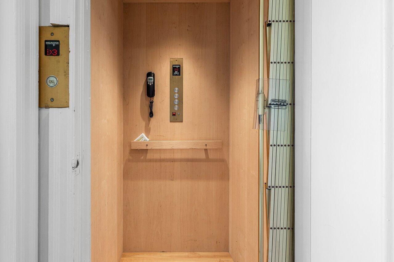 5900 Old Ocean Boulevard, Unit C6 Ocean Ridge, FL 33435 - Photo 8 of 21 a bathroom with a shower