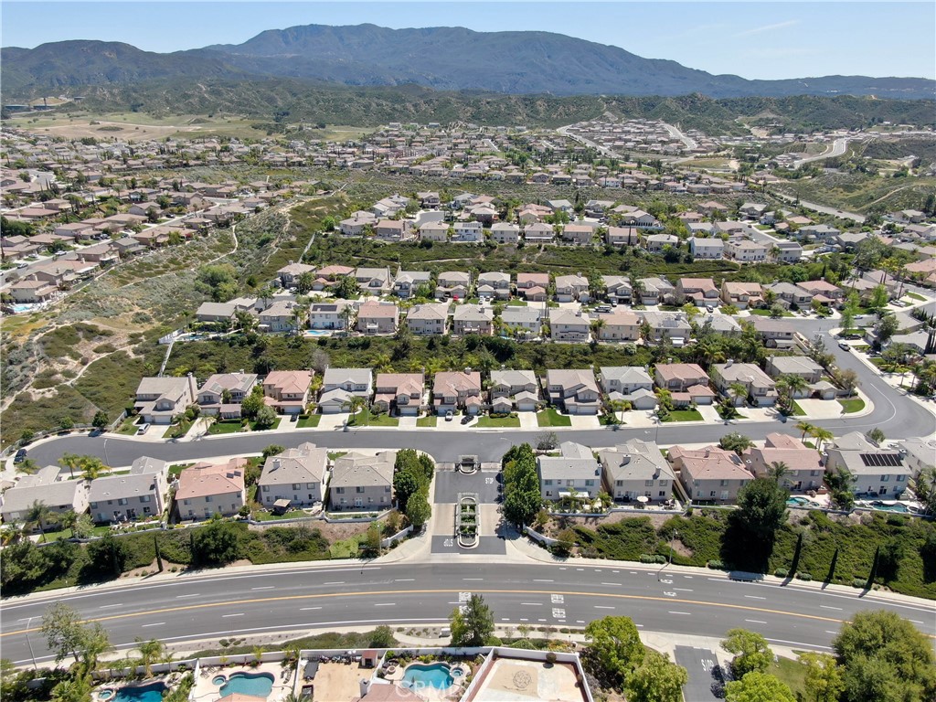 33440 Barrington Drive Temecula, CA 92592 - Photo 12 of 72 an aerial view of residential houses and city view