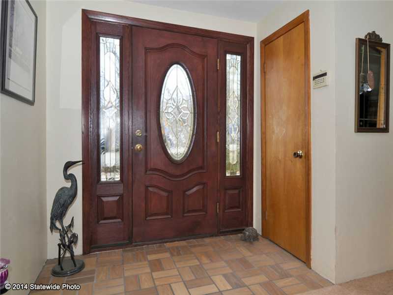 8 Hazel Point Road Smithfield, RI 02917 - Photo 16 of 24 Entry.