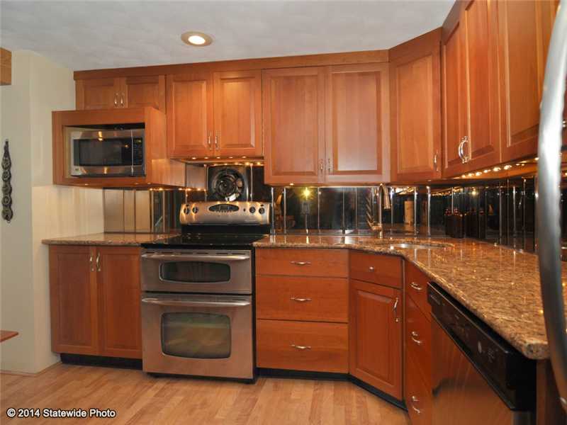 8 Hazel Point Road Smithfield, RI 02917 - Photo 6 of 24 Kitchen.