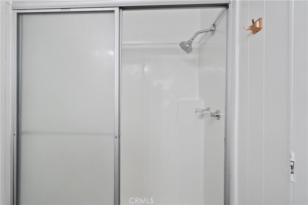31130 South General Kearny Road, Unit 136 Temecula, CA 92591 - Photo 36 of 65 Shower in bathroom 2