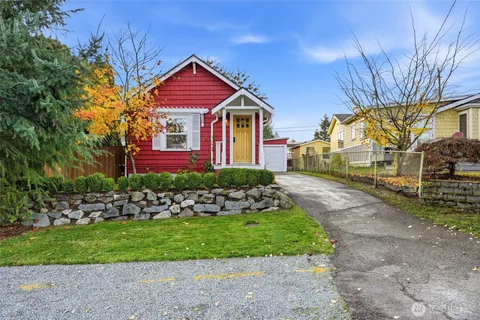$775,000 | 10245 36th Avenue Southwest, Seattle, WA 98146