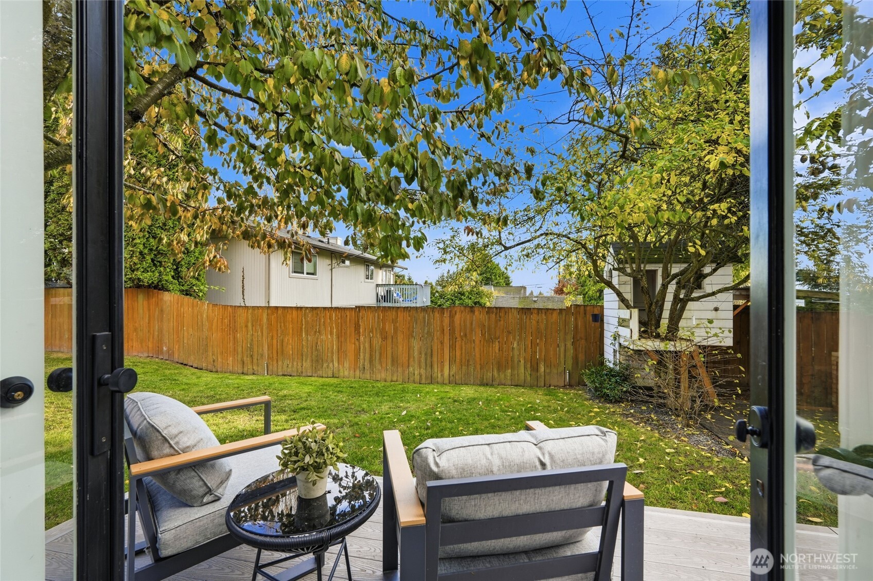 10245 36th Avenue Southwest Seattle, WA 98146 - Photo 35 of 40
