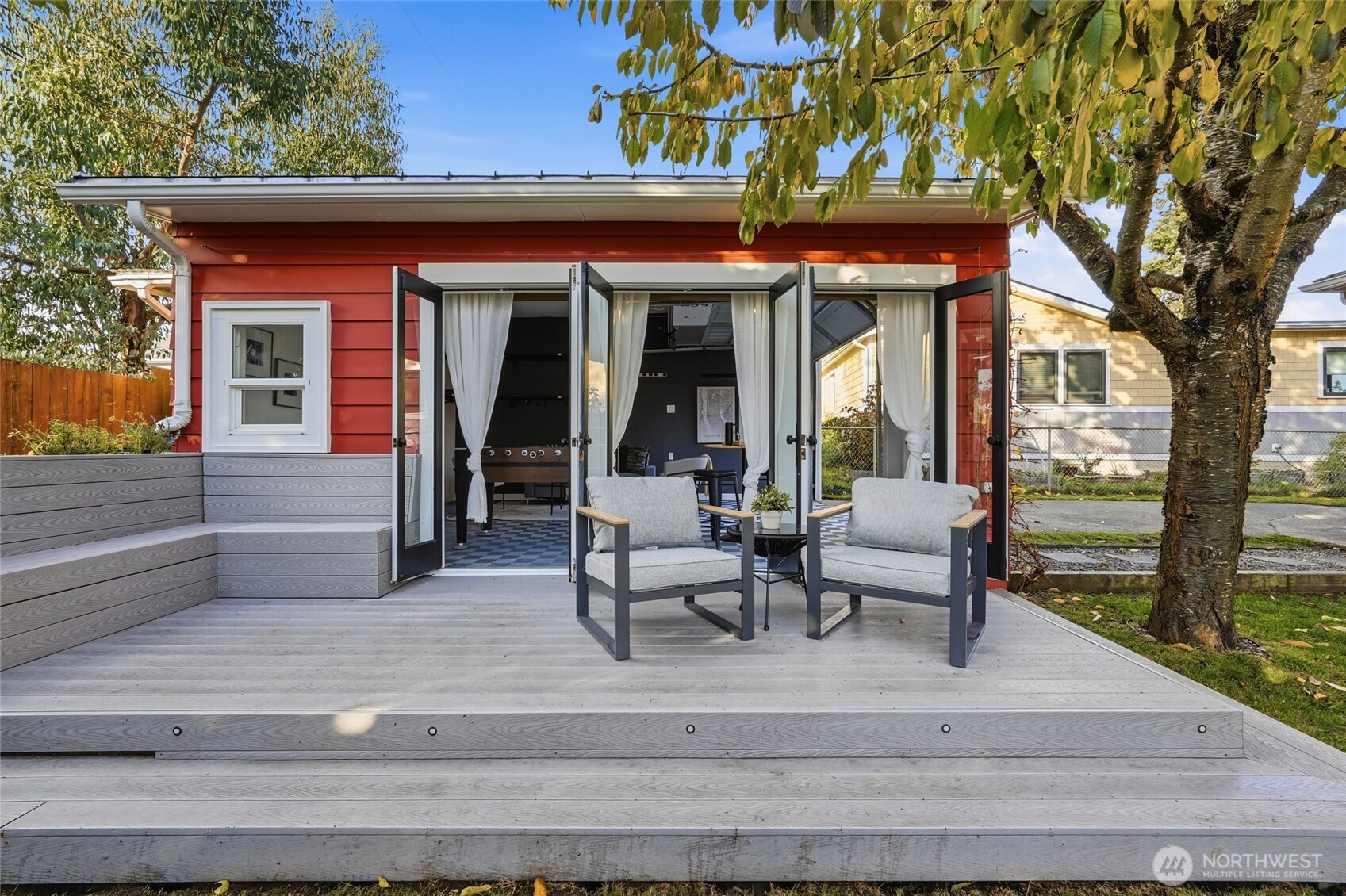 10245 36th Avenue Southwest Seattle, WA 98146 - Photo 36 of 40